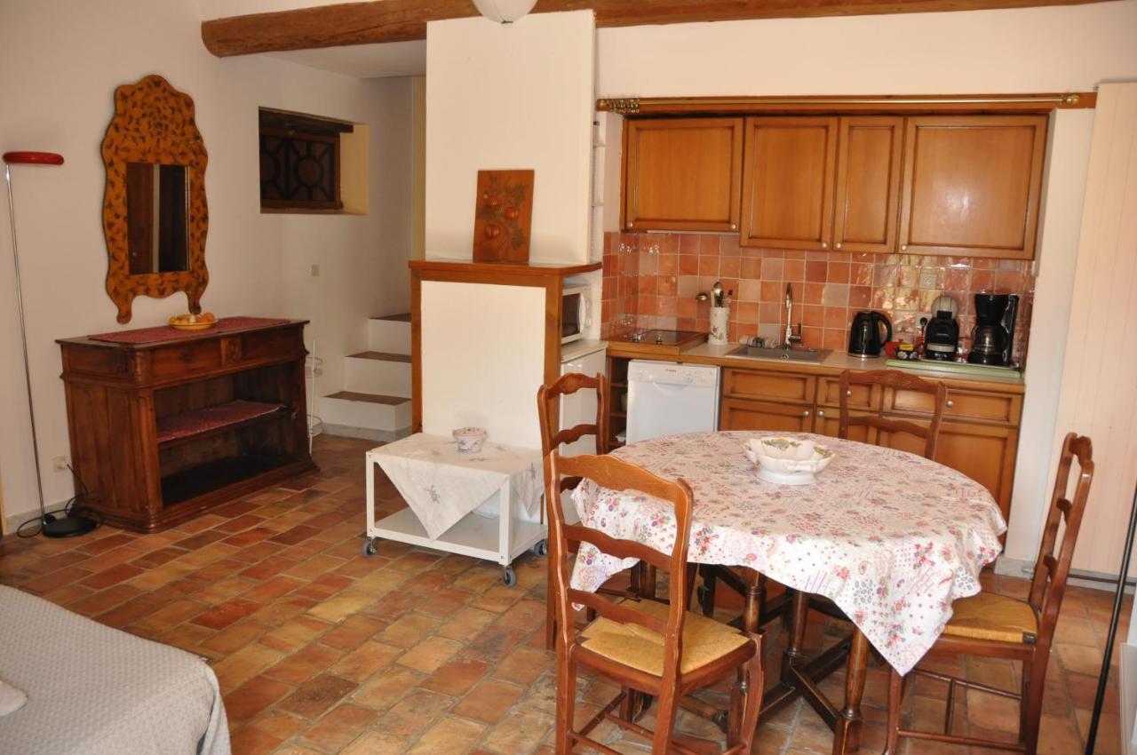 Le Jas Du Colombier Villa Мустие Сен Мари Екстериор снимка
