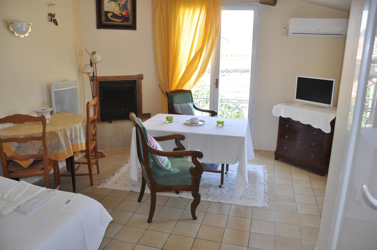 Le Jas Du Colombier Villa Мустие Сен Мари Екстериор снимка